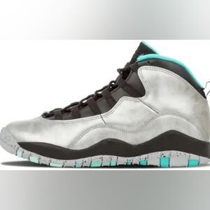 LIMITED EDITION LADY LIBERTY RETRO JORDAN 10'S Youth size 6, Ladies size 8